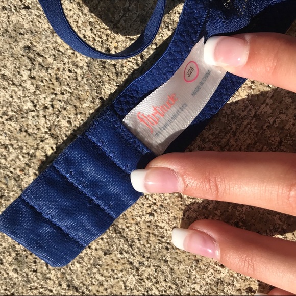 Bras - Picture 3 of 3